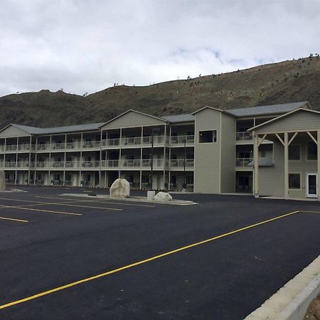 Yellowstone Big Rock Inn Gardiner Exterior foto